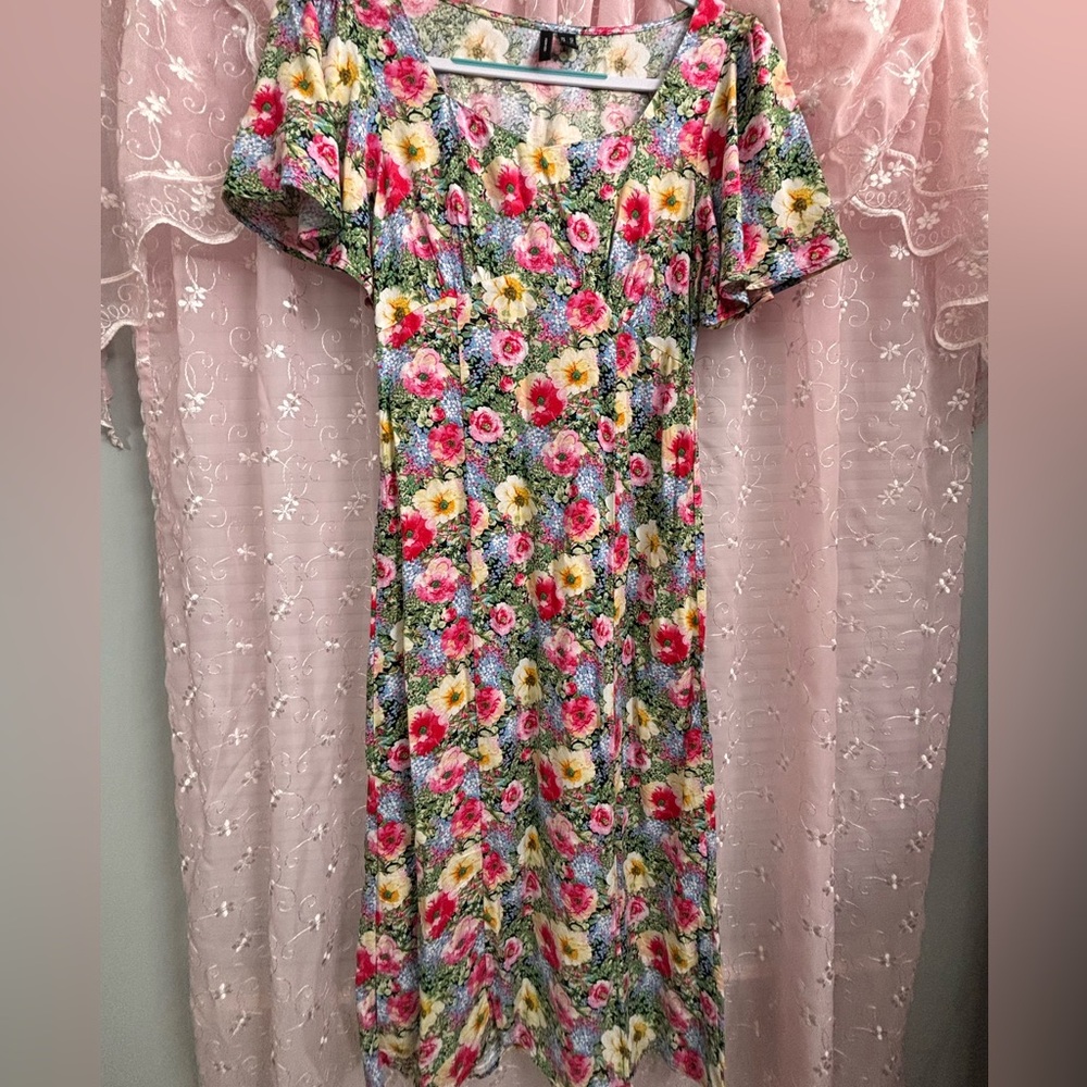 Vero Moda Floral Print Dress with Pastel Hues